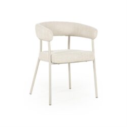Elegante witte upholstered stoel met moderne, stijlvolle uitstraling, perfect voor eigentijdse interieurontwerpen en comfortabel zitcomfort.