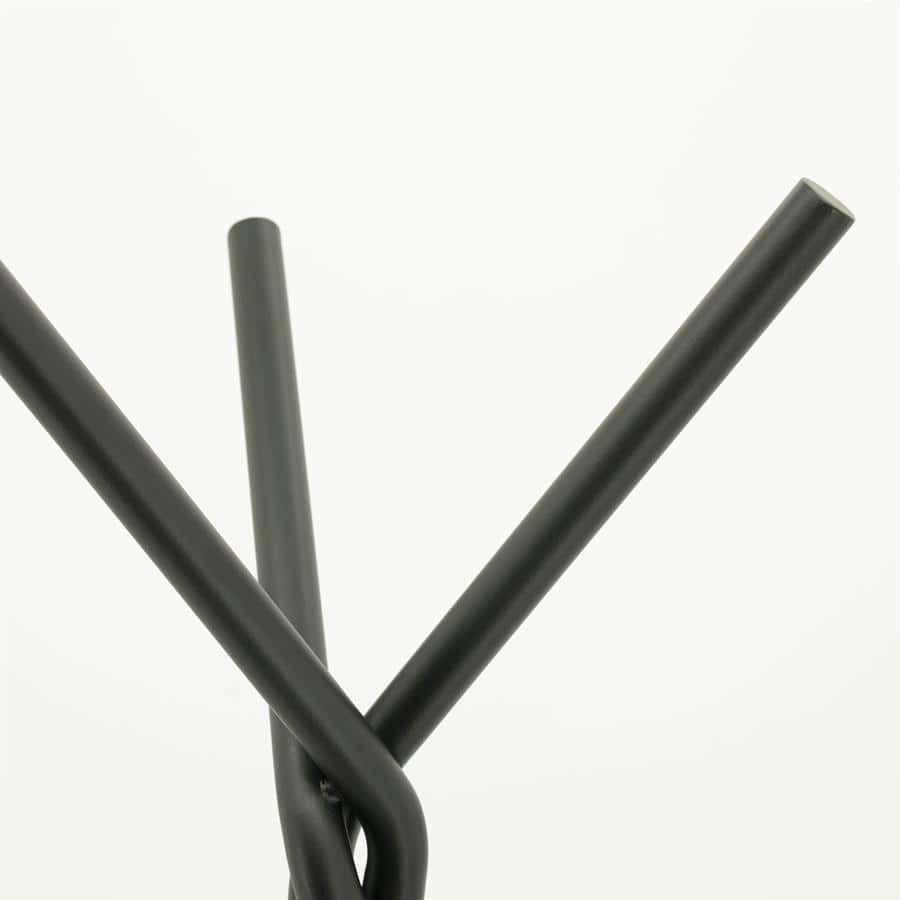 Elegante zwarte metalen tafelpoten voor Mokana meubelen, geschikt voor moderne en industriële interieurs, versterkt de functionaliteit en stijl van het meubelontwerp.