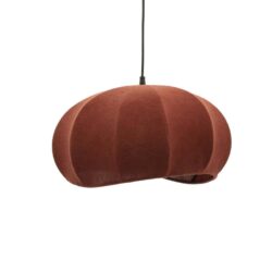 Rustkleurige hanglamp met unieke sculpturale vorm, gemaakt van hoogwaardige materialen voor een modern interieur. Perfect geschikt voor eetkamers, woonkamers of commerciële ruimtes.