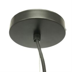 De zwarte metalen plafondhaak met kabel voor hanglampen of verlichting, moderne lampenaccessoire.