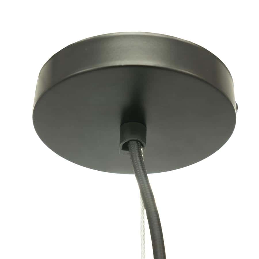 De zwarte metalen plafondhaak met kabel voor hanglampen of verlichting, moderne lampenaccessoire.