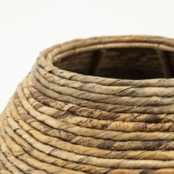 Naturale rotan meubel decor, handgemaakt woonaccessoire voor een rustieke uitstraling.