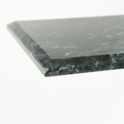 Grijze marmeren tafelblad, maatwerk, natuursteen, elegante woondecoratie, duurzame en mooie afwerking.