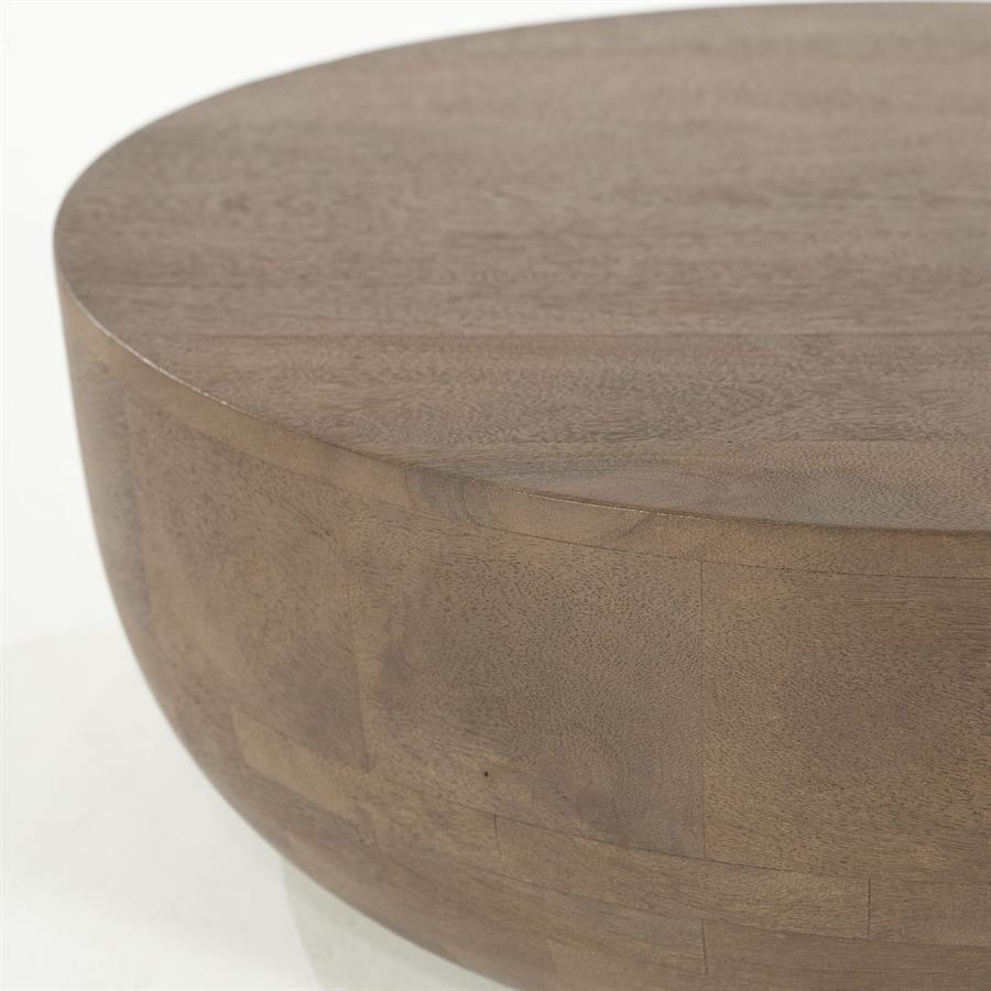 Elegante houten salontafel met strakke en natuurlijke afwerking, perfect voor een modern interieur en stijlvolle woonruimte.