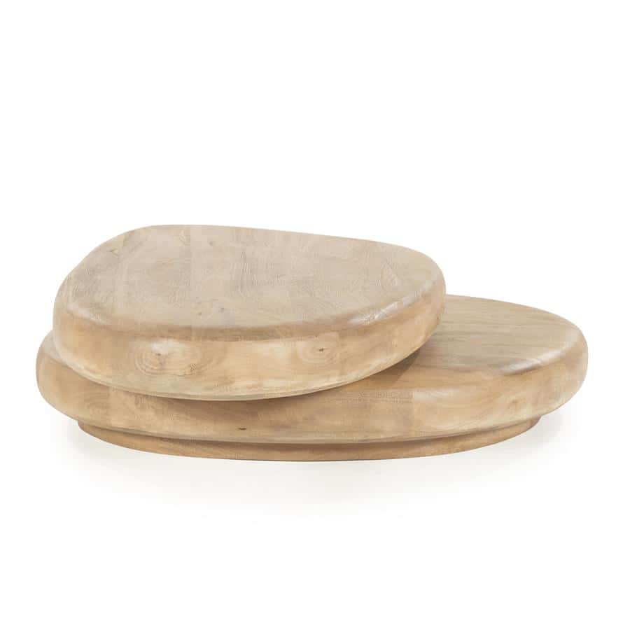 Natuurlijke houten snijplanken van Mokana Meubelen, handgemaakt en elegant design, ideaal voor keuken- en serveerdoeleinden.