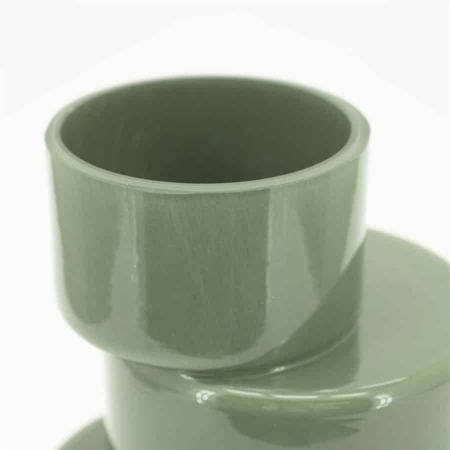 Elegante groene keramische schaal voor moderne en stijlvolle meubels, perfect voor decoratie en functioneel gebruik.