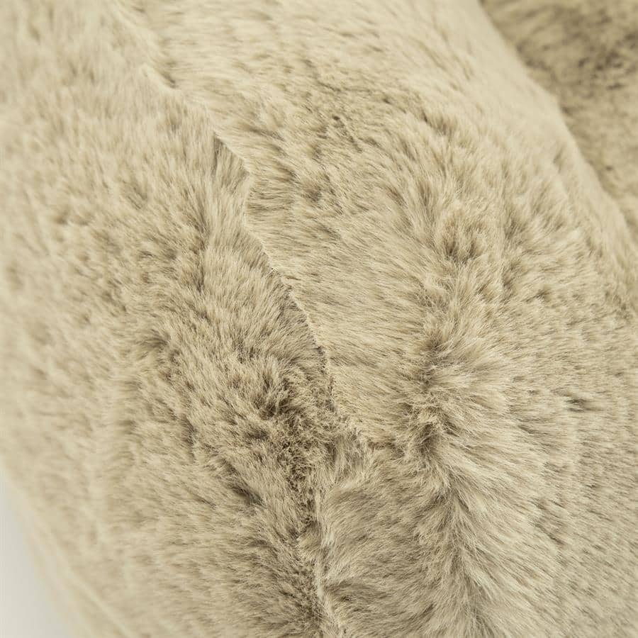 Ademende, luxe dierenhuid leren tapijt met zachte, natuurlijke textuur voor een elegante afwerking.