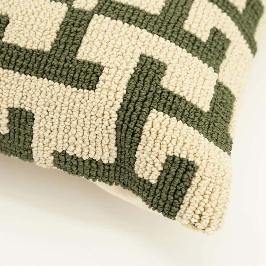 Hoogwaardige gestreepte sierkussen met zachte textuur en modern design, Perfect voor huisdecoratie en comfortabel meubilair.