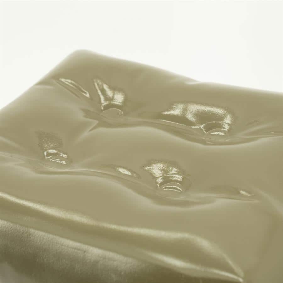 Glanzend gestoffeerd tapijt of meubel met knopen, luxe en comfort, modern design, hoge kwaliteit, praktische en stijlvolle woonkamermeubels voor een elegante interieurstijl.