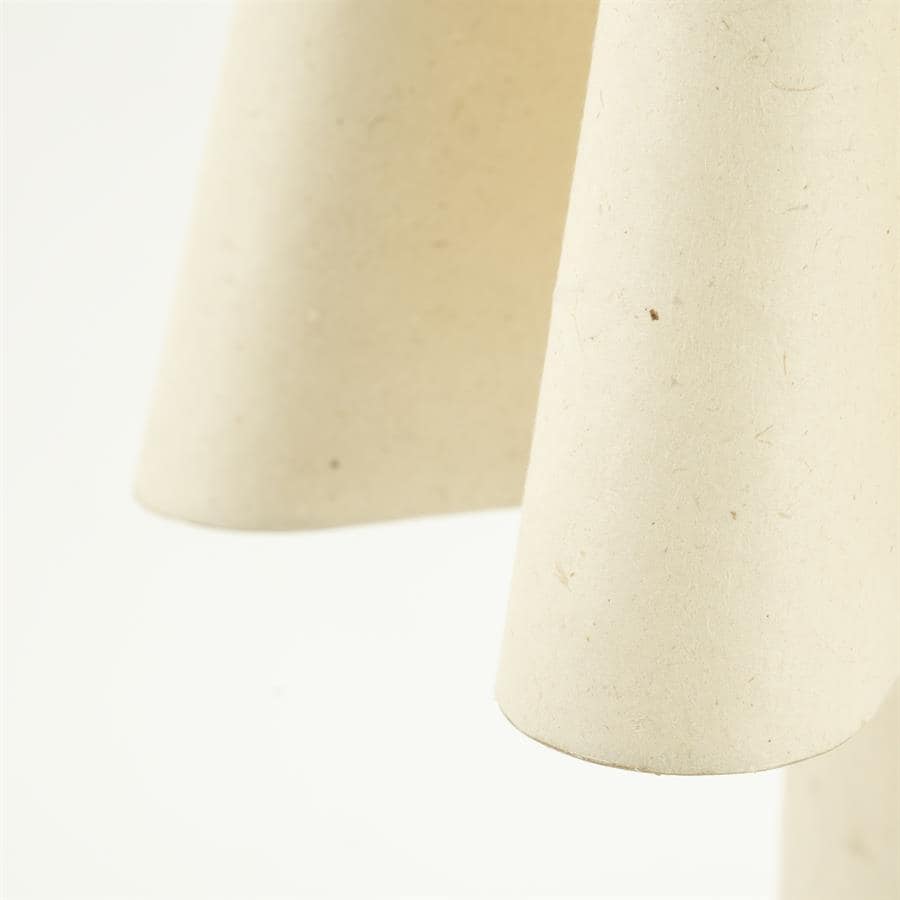 Gepoederde houten meubelpoten in neutrale kleur, perfect voor maatwerk en interieurdesign.