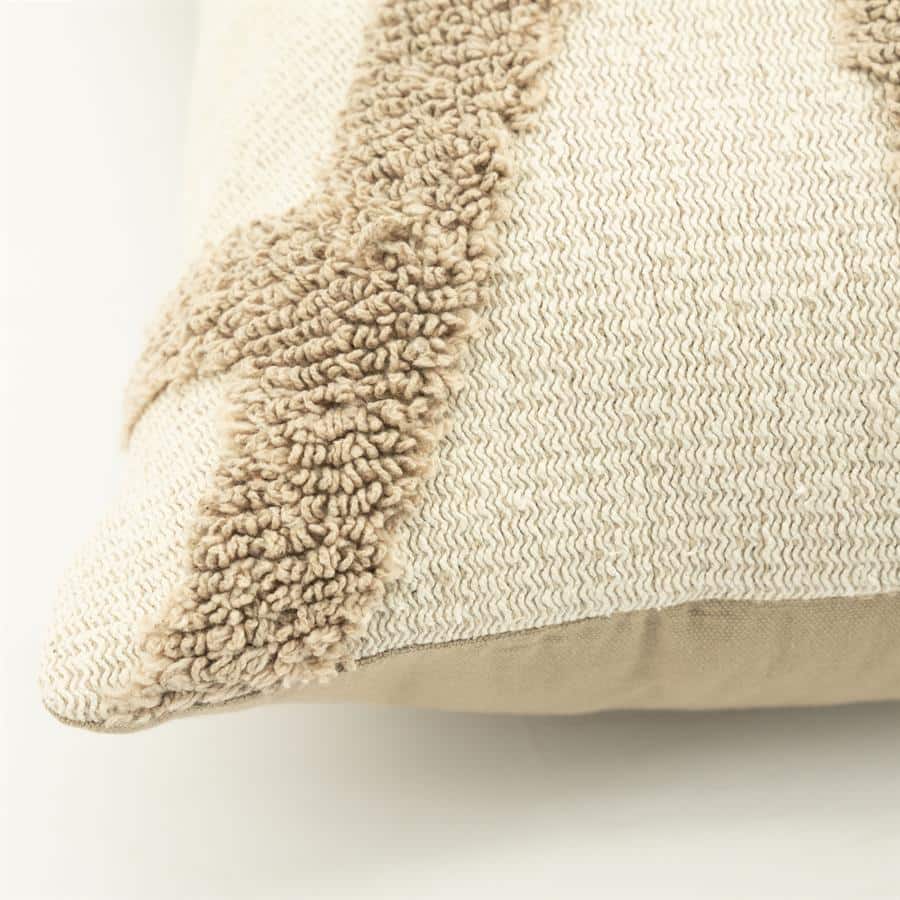 Hoge kwaliteit natuurlijke stoffen en textuur, comfortabel en duurzaam, perfect voor modern interieur design, uitgebreide selectie van meubilair en accessoires bij Mokana Meubelen.