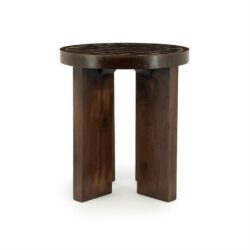 Massief houten bijzettafel met rond tafelblad en stevige poten, ambachtelijk gemaakt door Mokana Meubelen. Perfect als decoratief en functioneel meubel in woonkamer of hal.