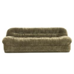 Zijden bank met fluwelen bekleding en ronde armleuningen, vintage meubelstuk voor woonkamer of lounge.