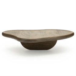 Uniek houten schaal op voet, modern design, handgemaakt, natuurlijke houtlook, exclusieve meubelaccessoire voor elegant interieur.