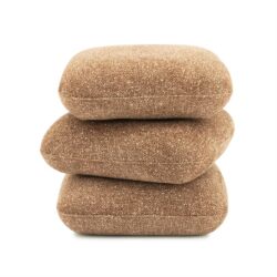 Rustieke gestoneerde zitkussens, comfortabel voor tuin en binnenruimte, perfect voor loungen en Relaxen met natuurlijke uitstraling.