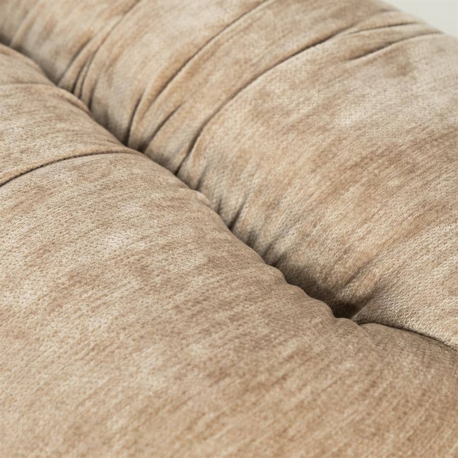 Luxueuze beige stoffering van Mokana meubelen met zachte, robuuste afwerking voor comfortabel en stijlvol wonen.