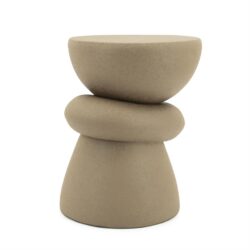 Betonbijzettafel, modern industrieel design, unieke formaat, beige kleur, Mokana meubelen.