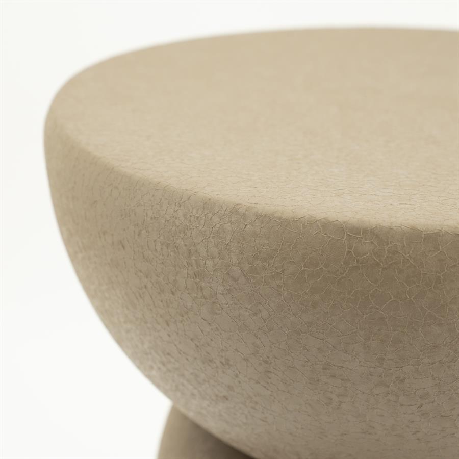 Elegant beige keramische bijzettafel met subtiele textuur, perfect voor een modern interieur en maximale stijl.