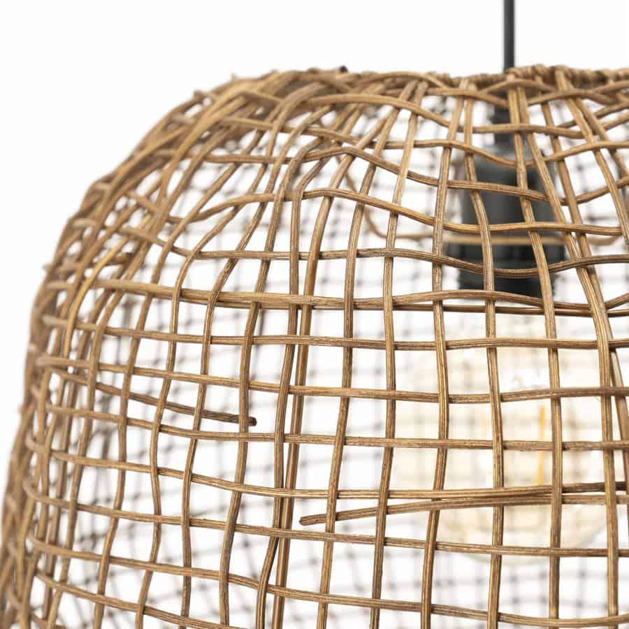 Elegante ronde hanglamp met rieten structuur, perfect voor een natuurlijke woonstijl en sfeervolle verlichting.