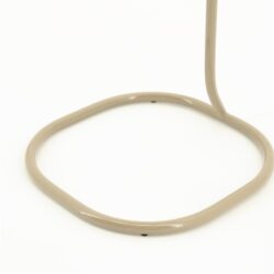 Ronde metalen tafelonderstel in beige kleur, modern design en stevig constructie.