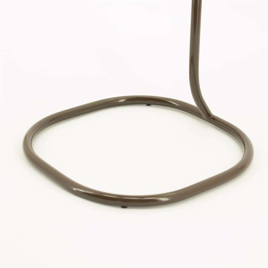 Stalen onderstel van een modern excentriek meubelstuk, passend bij Mokana Meubelen collectie. Elegante en strakke constructie voor stijlvolle interieuraccessoires.