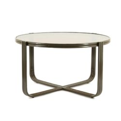 Eettafel met glazen blad en metalen frame, modern design, geschikt voor woonkamer of eetkamer.