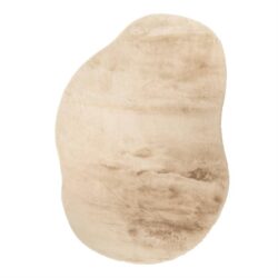Rustieke beige vloerkleed met organische vorm, perfect voor een natuurlijke en warme uitstraling in uw interieur.