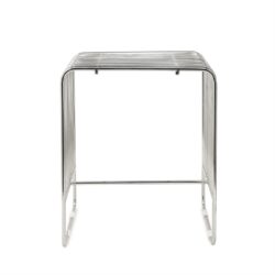 Verstelbare metalen kapstok, custom made, modern design, lichte uitstraling, functioneel en strak voor entree of slaapkamer.