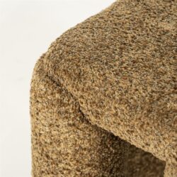 Soft stoffen bekleding van meubelstuk, close-up foto.