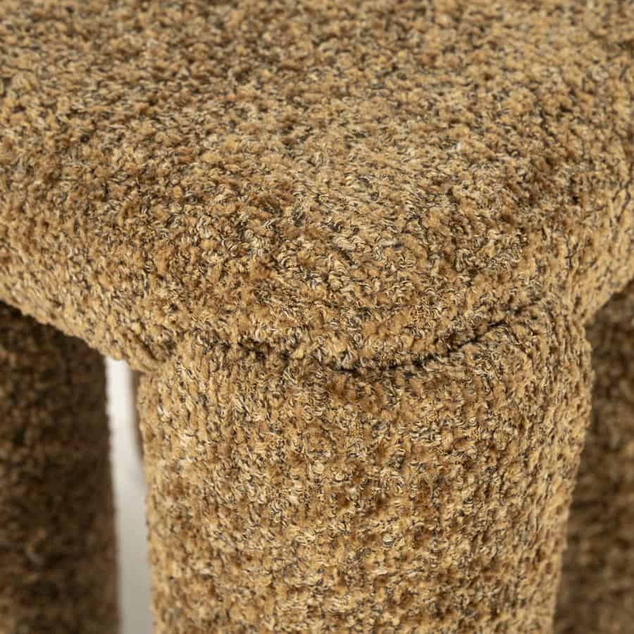 Naturale oxford stoffen meubelstof in warm bruintint, perfect voor het maken van trendy meubels en stoffering, afkomstig van Mokana Meubelen.