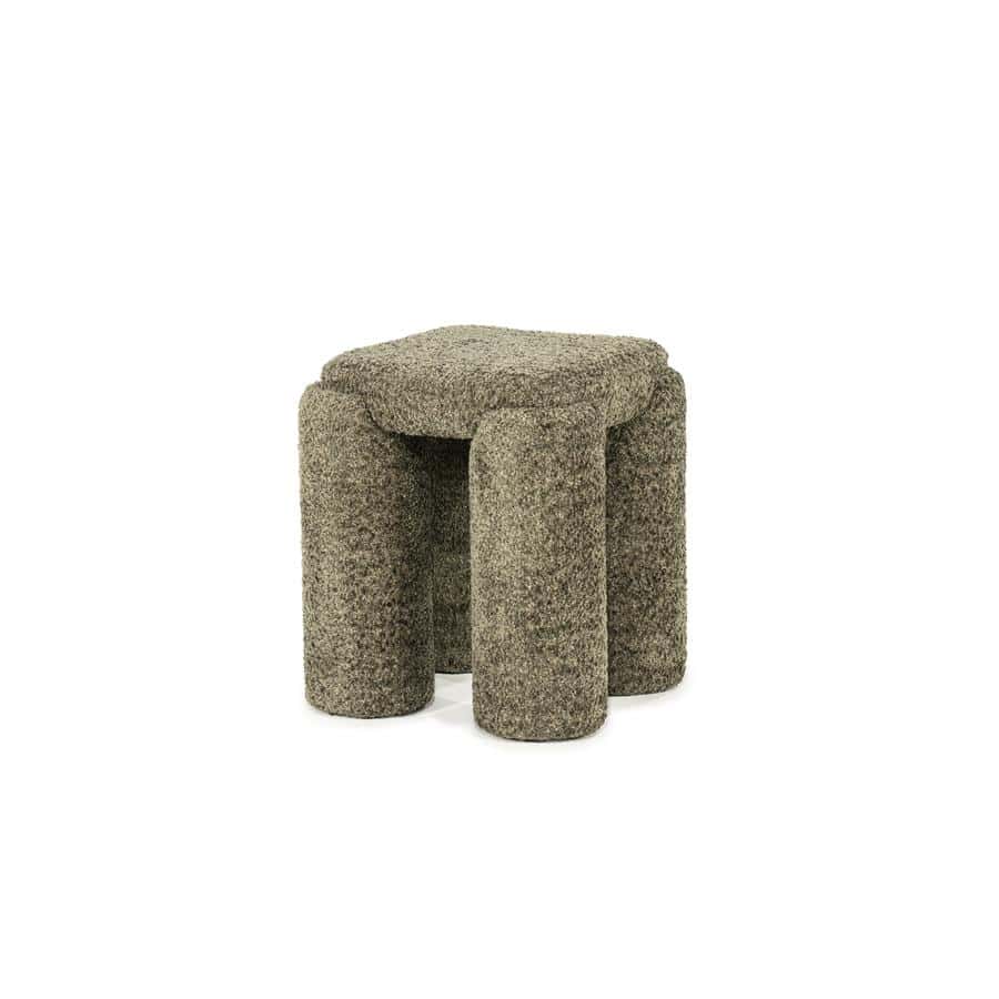 Robuuste stoffen bijzettafel in betonlook, modern ontwerp van Mokana Meubelen, perfect voor woonkamer of terras.