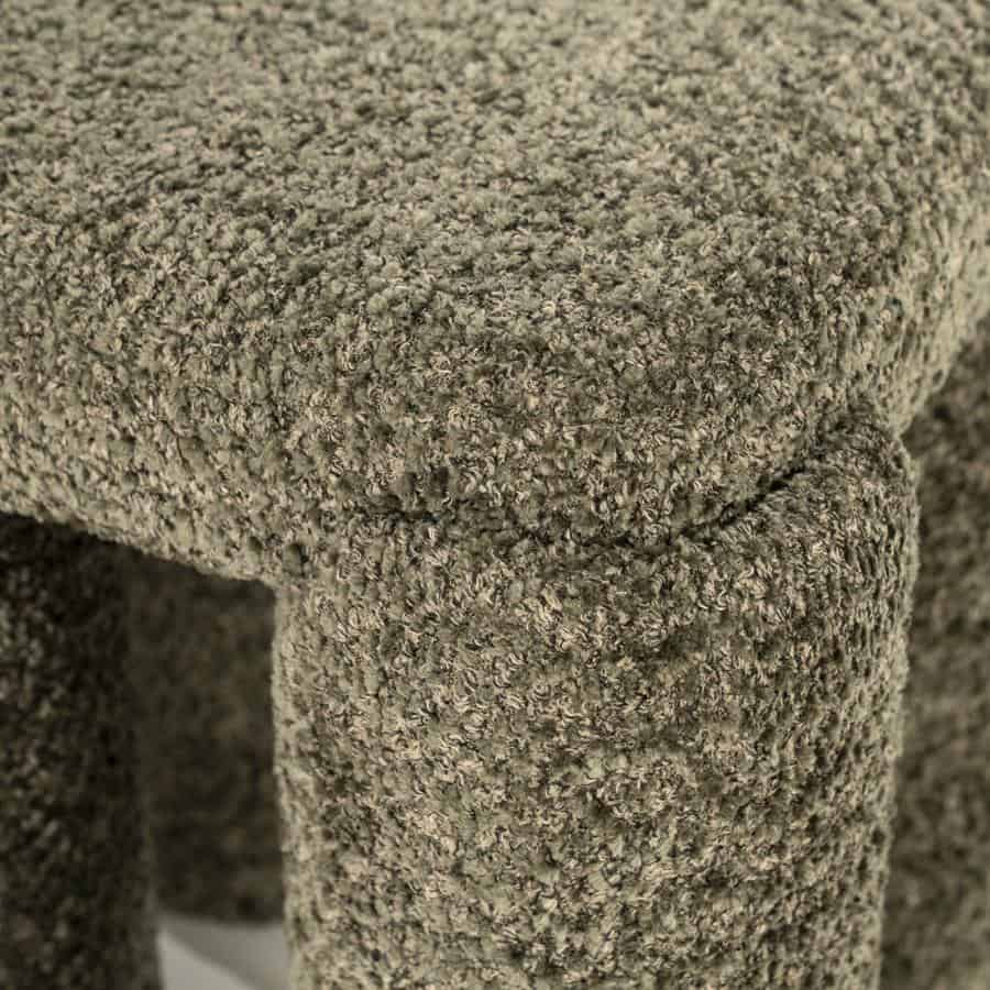 Zweefstof meubelstof in Naturel tint, close-up van textuurrijke bekleding voor meubels.