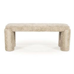 Robuuste zandkleurige betonnen bank met cilinderpoten, modern en stijlvol voor buiten of tuin. Perfect voor een duurzame en eigentijdse uitstraling in elke omgeving.