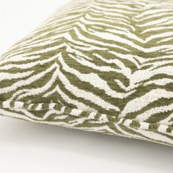 ZebraPrint kussen met groene en witte patronen, perfect voor modern meubilair en interieurdecoratie.
