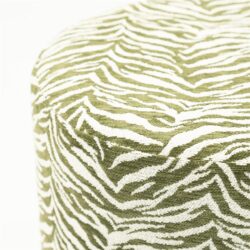 Zebra print meubelstof in groen en wit, perfect voor trendy meubels en accessoires.