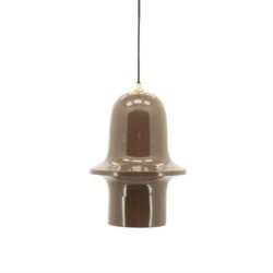 Unieke elegante keramische hanglamp met modern design, geschikt voor woonkamer of eetkamer, in taupe kleur en met een strak afwerking.