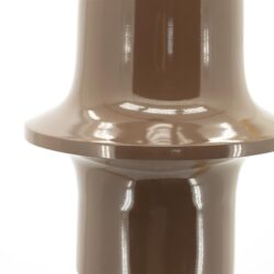 Modern houten stoel poten in taupe kleur met glanzende afwerking, onderdeel van Mokana Meubelen collectie.