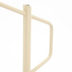 Robuuste, beige metalen handdoekrek voor badkamer en keuken, modern design, gemakkelijk te monteren, duurzame woonaccessoire voor organisation en stijl.