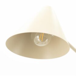 Gekleurde hanglamp met witte kap, modern design, perfect voor eigentijdse woonkamers of eetkamers.