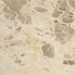 Geleven marmer look vloer, luxe en duurzame afwerking voor stijlvolle interieurs.