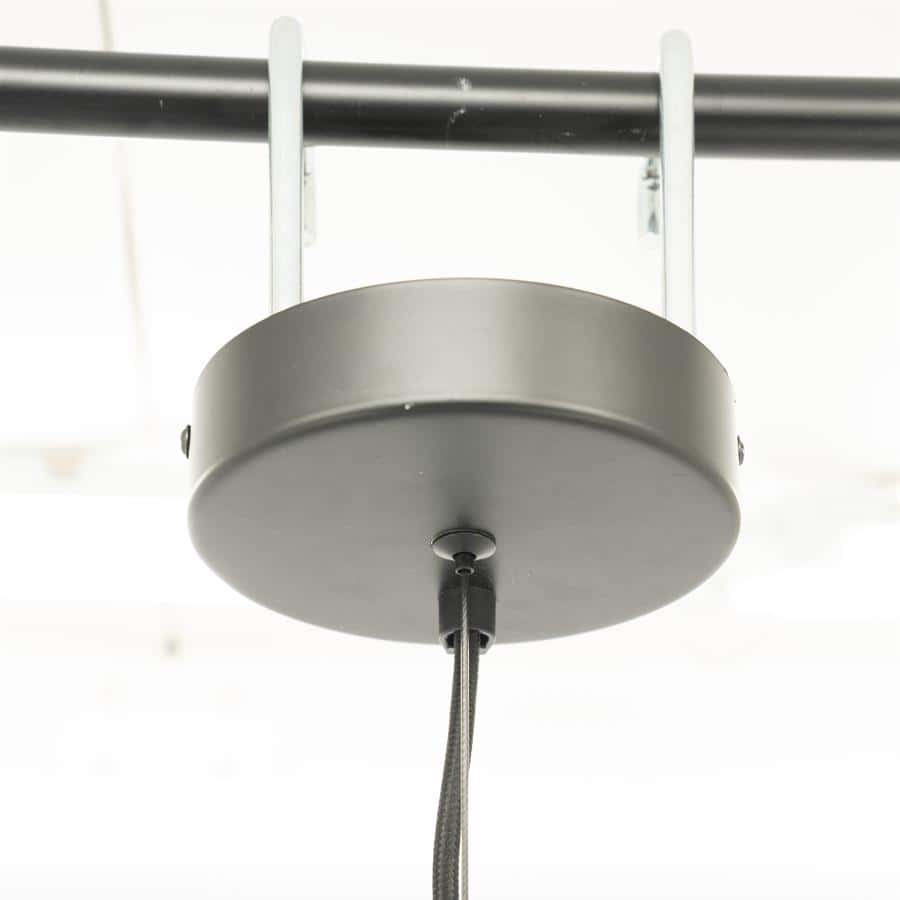 Edison hanglamp in industrieel design, metalen afwerking voor moderne interieurstijl.
