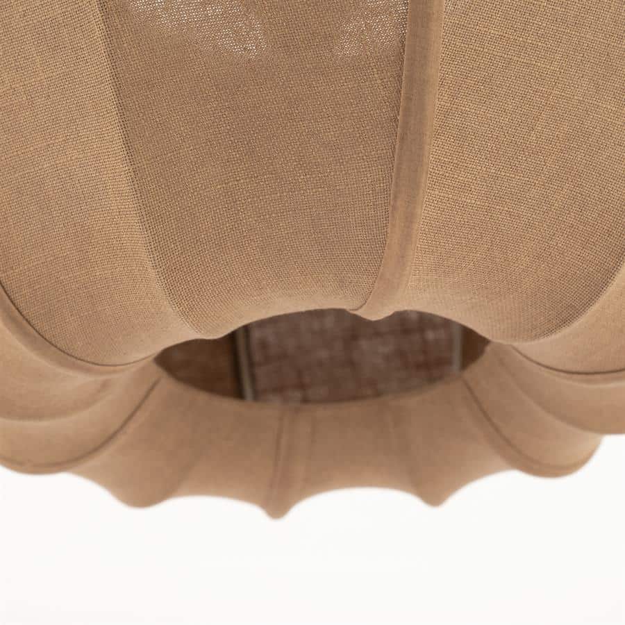 Vintage houten vogelnest, handgemaakt met natuurlijke materialen, elegant en uniek sfeerbeeld.