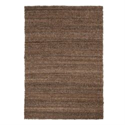 Warmbruine office- of woonkamer tapijt met een typische vilten structuur, perfect voor een gezellige en stijlvolle inrichting.