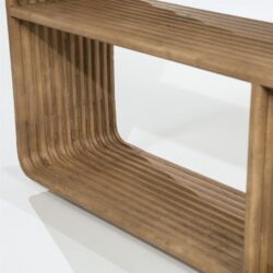 Massief houten meubel, modern design, minimalistisch houten tafel, natuurlijke materialen, duurzame meubels, houten tafelblad, design interieur, houten meubel meubelstuk, Scandinavisch interieur, handgemaakt hout, hoogwaardige afwerking, robuust en stijlvol, eco-vriendelijk hout, ambachtelijke meubelmakerij, Mokana Meubelen, houten industrieel meubel.