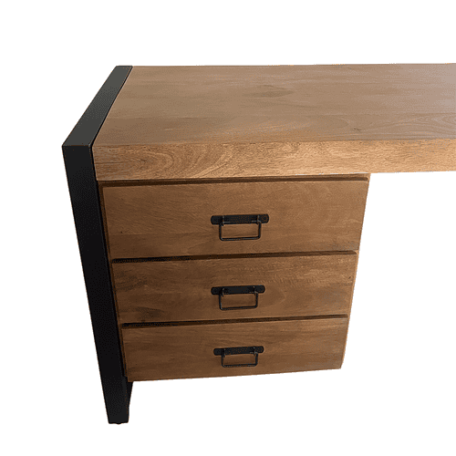 Stevige houten ladekast met zwart metalen handgrepen en een bijpassend houtentafelblad voor een moderne en functionele woon- of kantoorruimte.