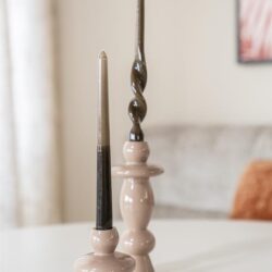 Modern keramische kaarsenstandaards, design, trendy decor, Mokana Meubelen, elegante woonaccessoires.