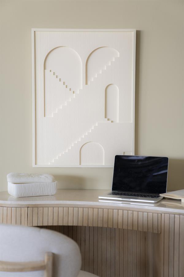 Strak en modern wit drempel met gesneden geometrische vormen, perfect voor stijlvol interieur design.