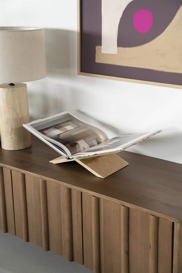 - Mooie houten dressoirkast van Mokana Meubelen met strak ontwerp en natuurlijke afwerking.