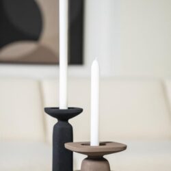 Kerst candlesticks made of ceramic and wood, modern decorative home accessories, perfecte interieurdecoratie voor woonkamer of eettafel, Mokana Meubelen Nederland.