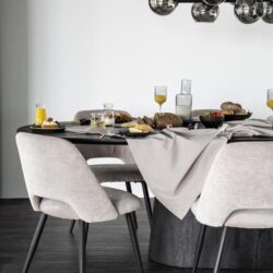 Eettafel Aron ovaal 250x110 - bruin